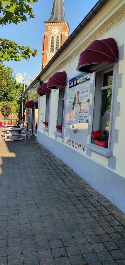 Hotel Restaurant Du Commerce Poulainville Exterior photo